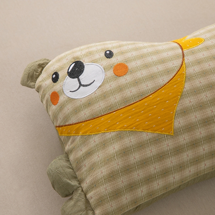 91家纺网 家纺一手货源 找家纺 梦莱家纺 2026新款围巾熊棉麻荞麦枕枕头枕芯 围巾熊-绿