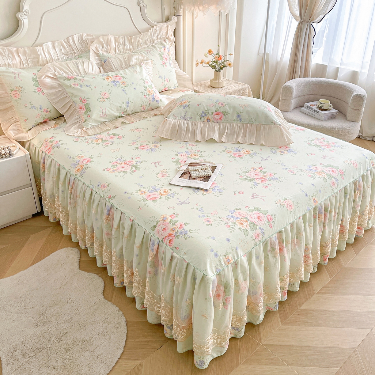 91家纺网 家纺一手货源 找家纺 宜凡家纺 2026新款全棉印花床裙款三件套 曼妙花香