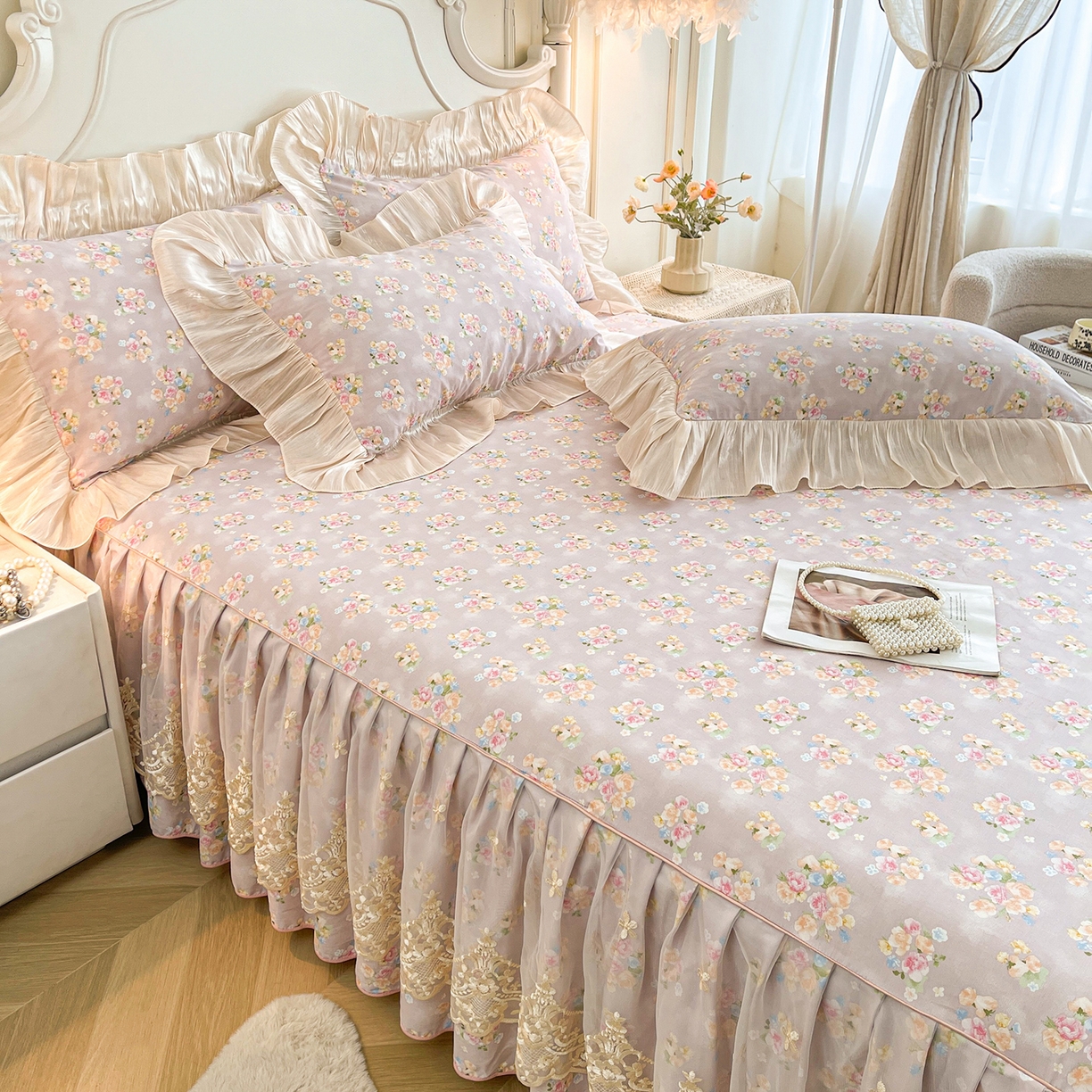 91家纺网 家纺一手货源 找家纺 宜凡家纺 2026新款全棉印花床裙款四件套 晴空