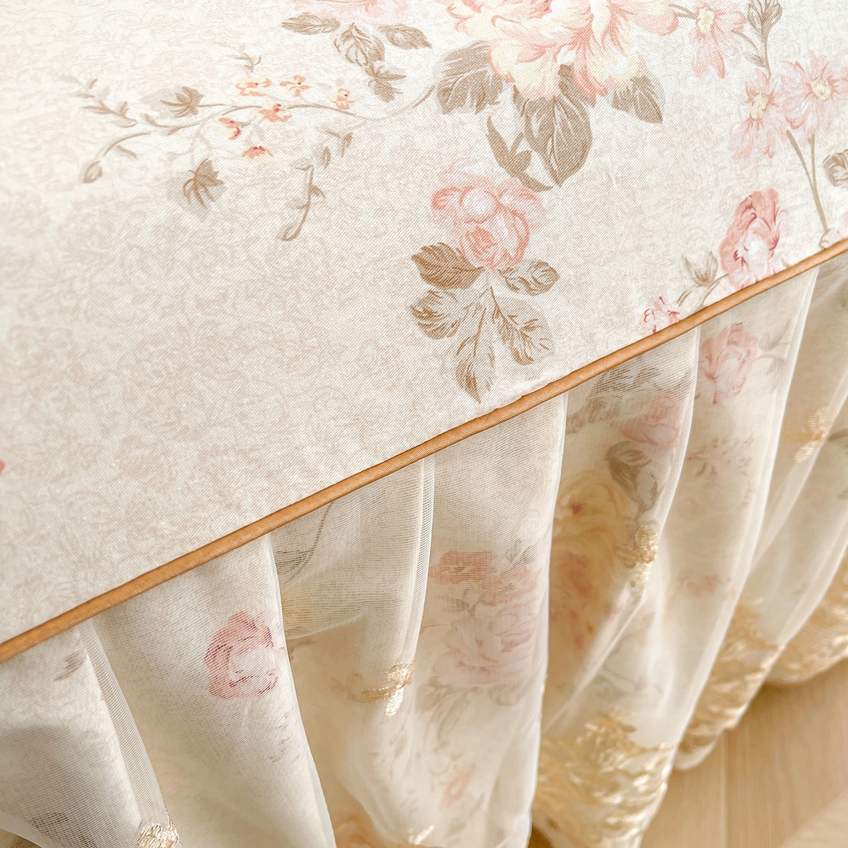 91家纺网 家纺一手货源 找家纺 宜凡家纺 2026新款全棉印花床裙款四件套 花黛织梦