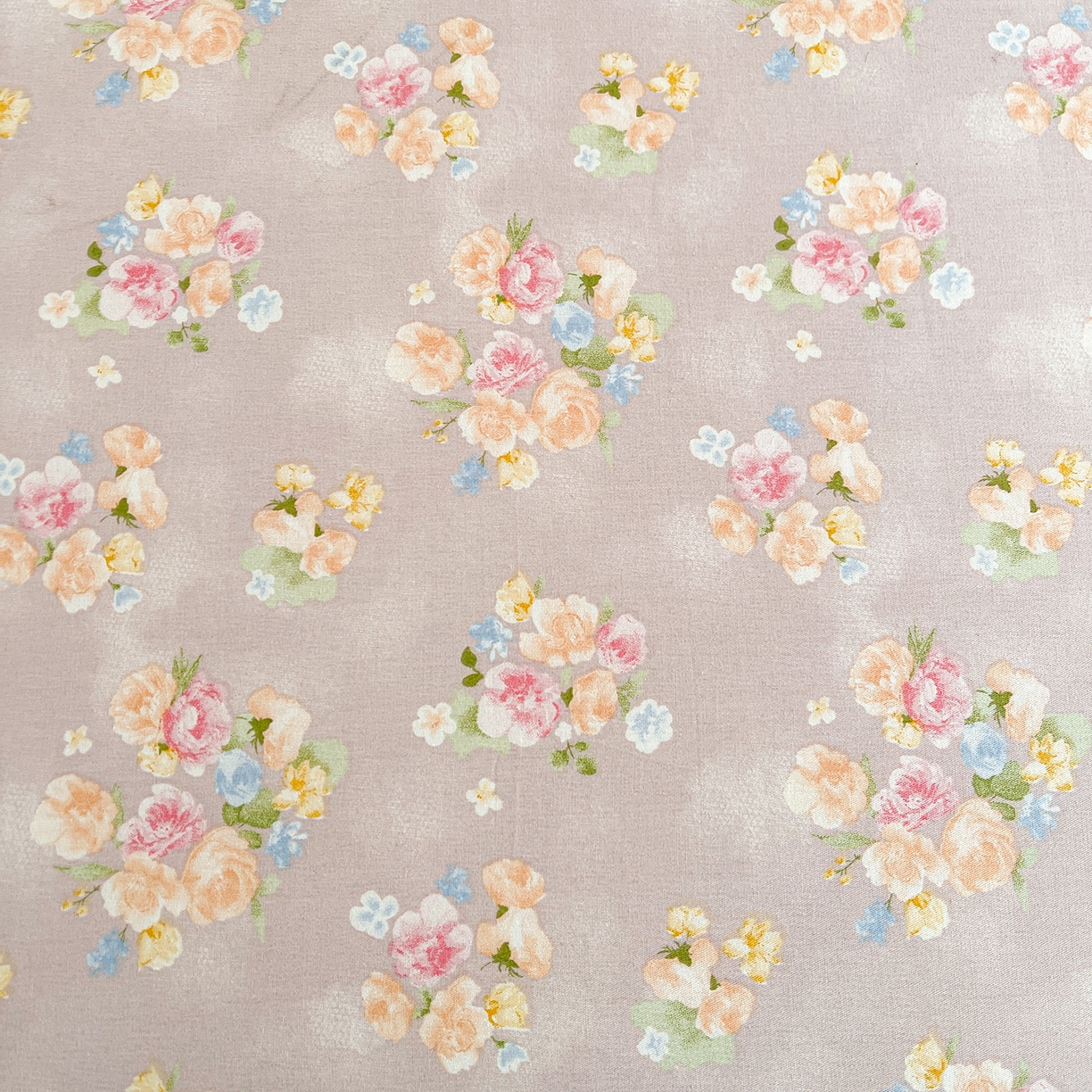 91家纺网 家纺一手货源 找家纺 宜凡家纺 2026新款全棉印花床裙款四件套 晴空