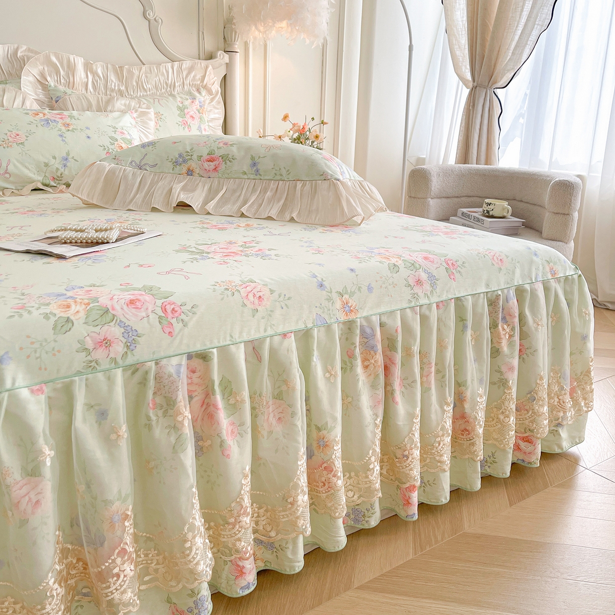 91家纺网 家纺一手货源 找家纺 宜凡家纺 2026新款全棉印花床裙款四件套 曼妙花香