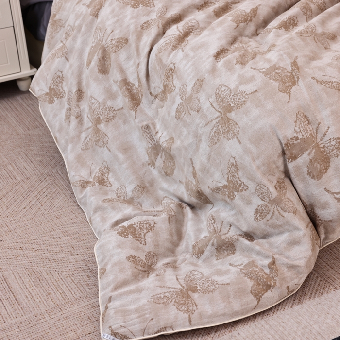 91家纺网 家纺一手货源 找家纺 （总）松色家居 2026新款全棉蚕丝冬被被子被芯-蝶韵-香槟