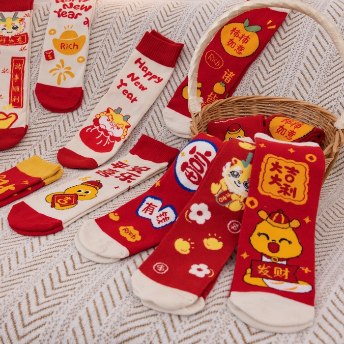 91家纺网 家纺一手货源 找家纺 （总）【福利款】松色家居 2026新款袜子-年款大红袜--一双装