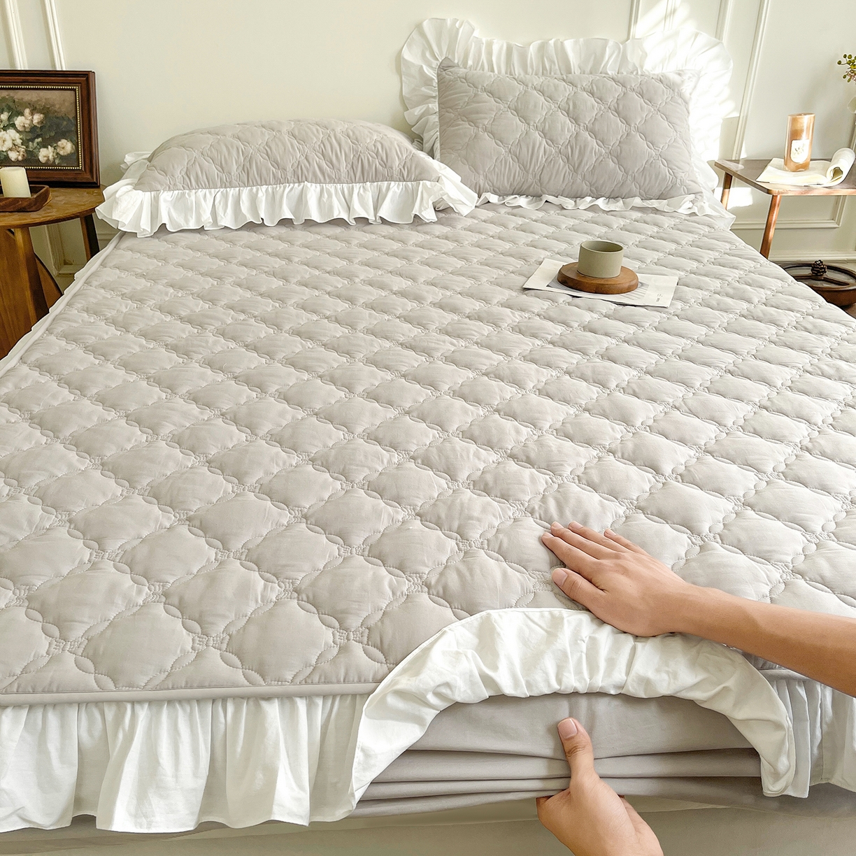 91家纺网 家纺一手货源 找家纺 佳笠家居 2026春夏新款A类全棉纯棉水洗棉新疆棉花少女风花边单床笠 床笠单件 枫舞灰