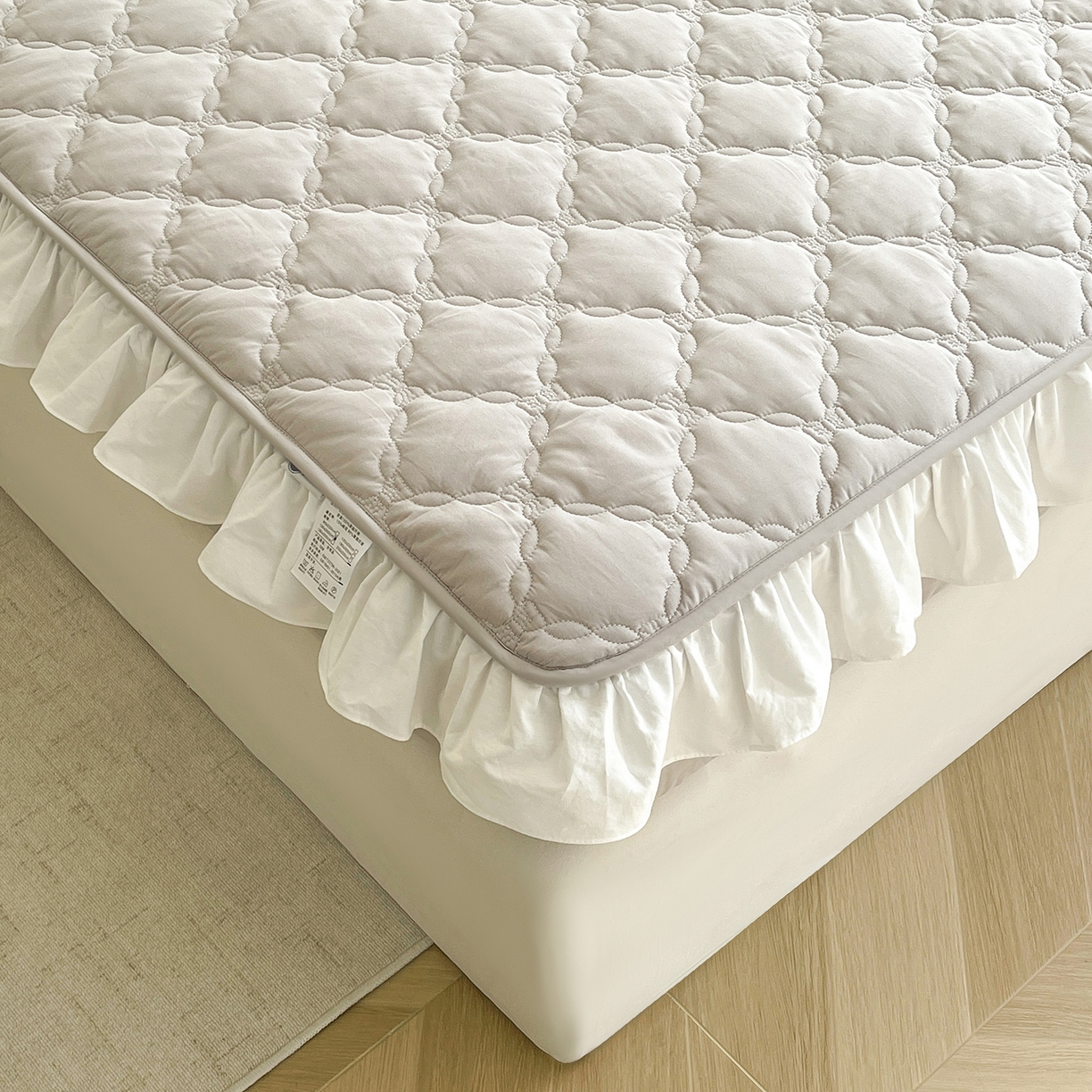 91家纺网 家纺一手货源 找家纺 佳笠家居 2026春夏新款A类全棉纯棉水洗棉新疆棉花少女风花边单床笠 床笠单件 枫舞灰