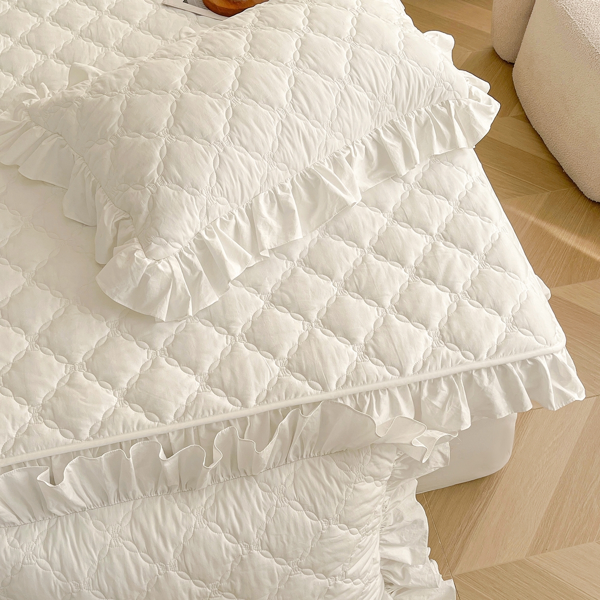 91家纺网 家纺一手货源 找家纺 佳笠家居 2026春夏新款A类全棉纯棉水洗棉新疆棉花少女风花边单床笠 床笠单件 贵族白