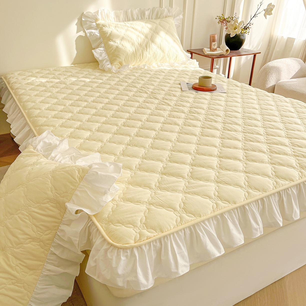 91家纺网 家纺一手货源 找家纺 佳笠家居 2026春夏新款A类全棉纯棉水洗棉新疆棉花少女风花边单床笠 床笠单件 象牙黄