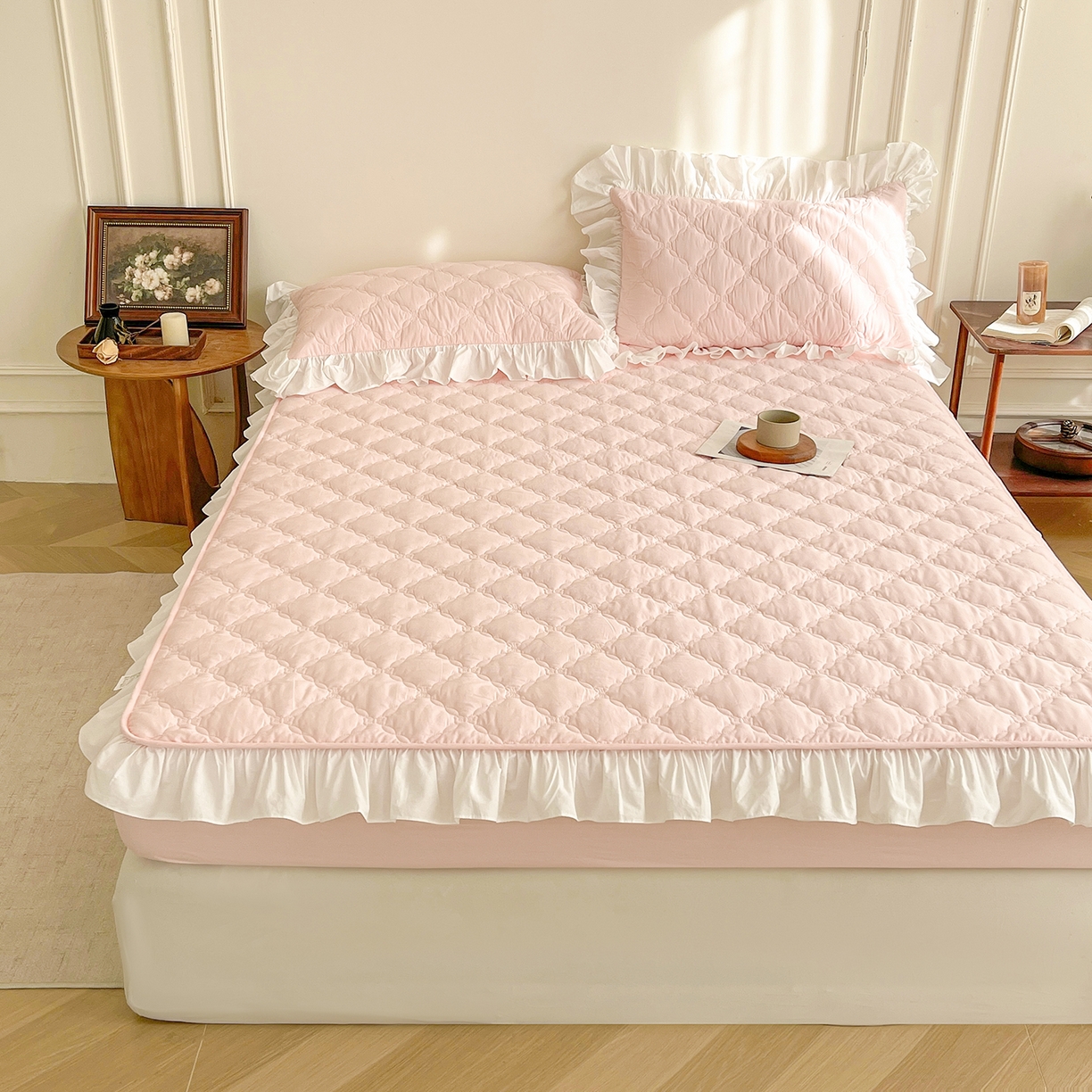 91家纺网 家纺一手货源 找家纺 佳笠家居 2026春夏新款A类全棉纯棉水洗棉新疆棉花少女风花边单床笠 床笠单件 芝夏粉