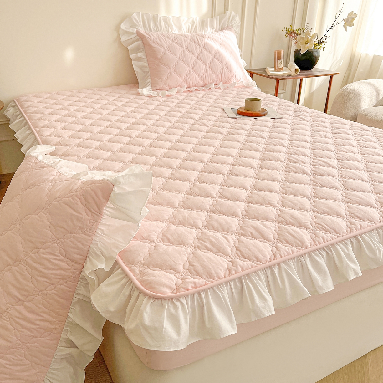 91家纺网 家纺一手货源 找家纺 佳笠家居 2026春夏新款A类全棉纯棉水洗棉新疆棉花少女风花边单床笠 床笠单件 芝夏粉