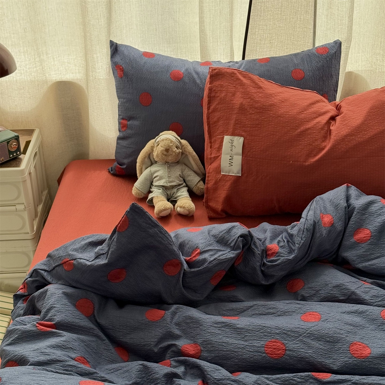 91家纺网 家纺一手货源 找家纺 拾一 2026新款软糯木棉甜美波点系列四件套 甜美波点-红藏青