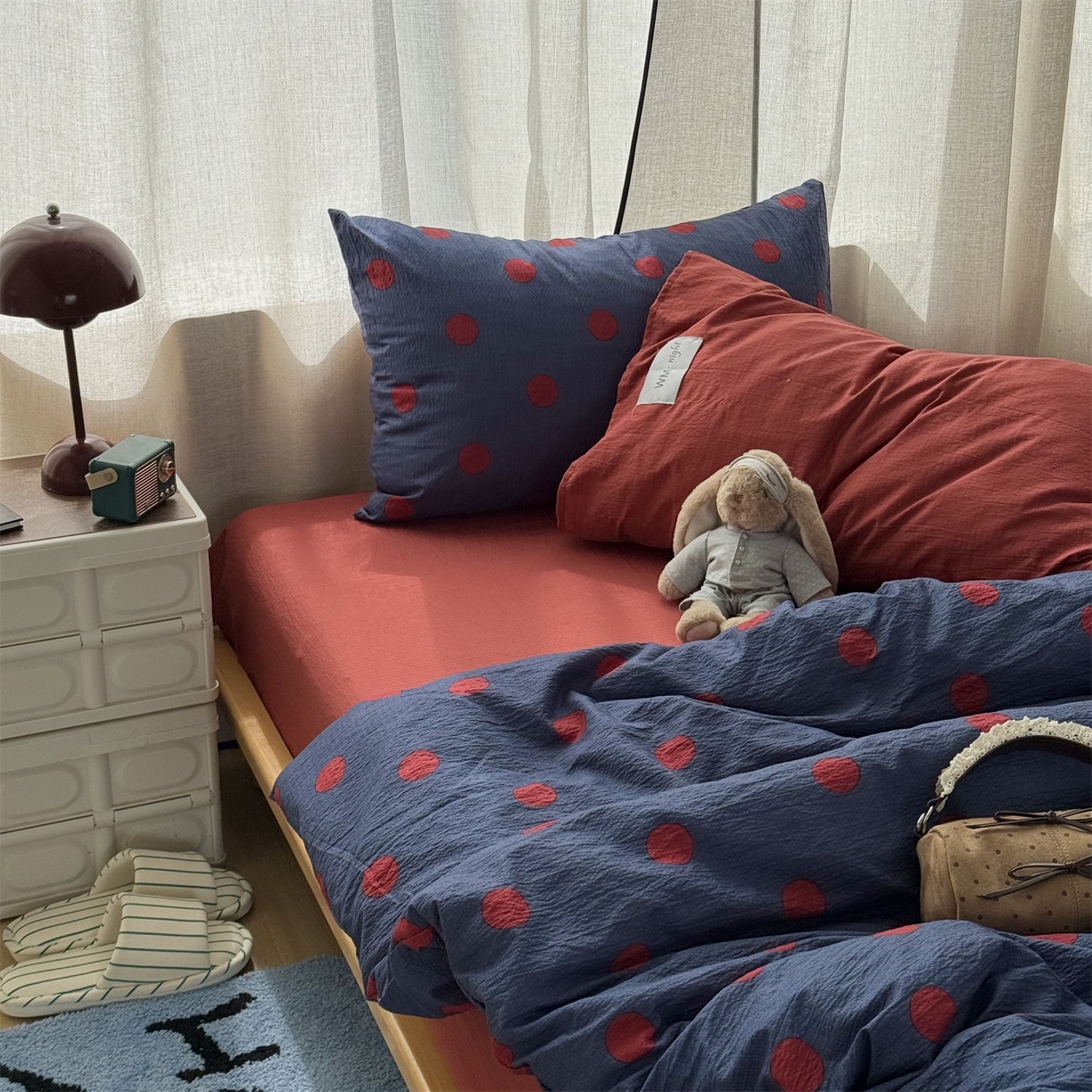 91家纺网 家纺一手货源 找家纺 拾一 2026新款软糯木棉甜美波点系列四件套 甜美波点-红藏青
