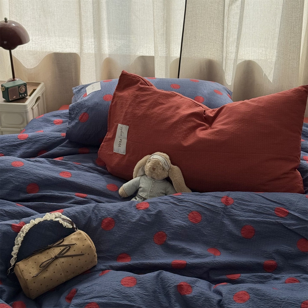 91家纺网 家纺一手货源 找家纺 拾一 2026新款软糯木棉甜美波点系列四件套 甜美波点-红藏青