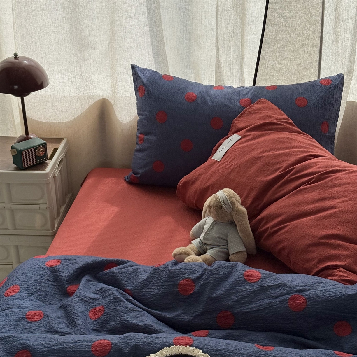 91家纺网 家纺一手货源 找家纺 拾一 2026新款软糯木棉甜美波点系列四件套 甜美波点-红藏青