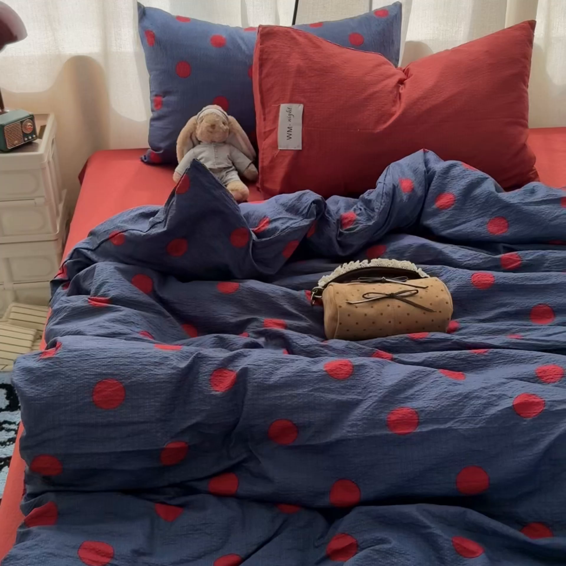 91家纺网 家纺一手货源 找家纺 拾一 2026新款软糯木棉甜美波点系列四件套 甜美波点-红藏青