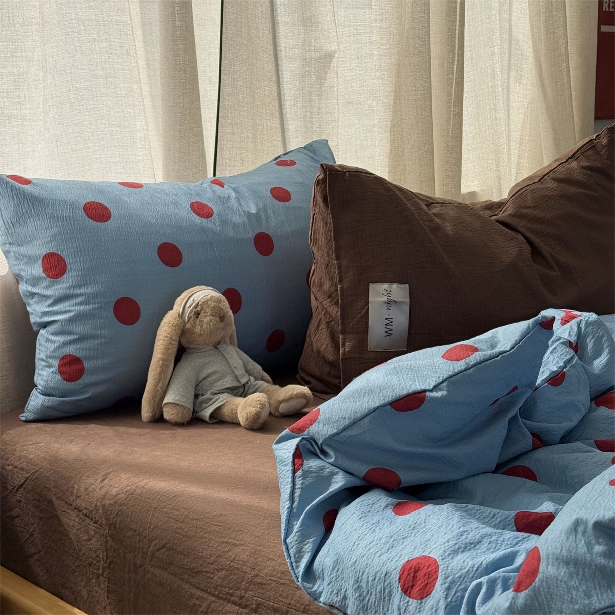 91家纺网 家纺一手货源 找家纺 拾一 2026新款软糯木棉甜美波点系列四件套 甜美波点-红蓝