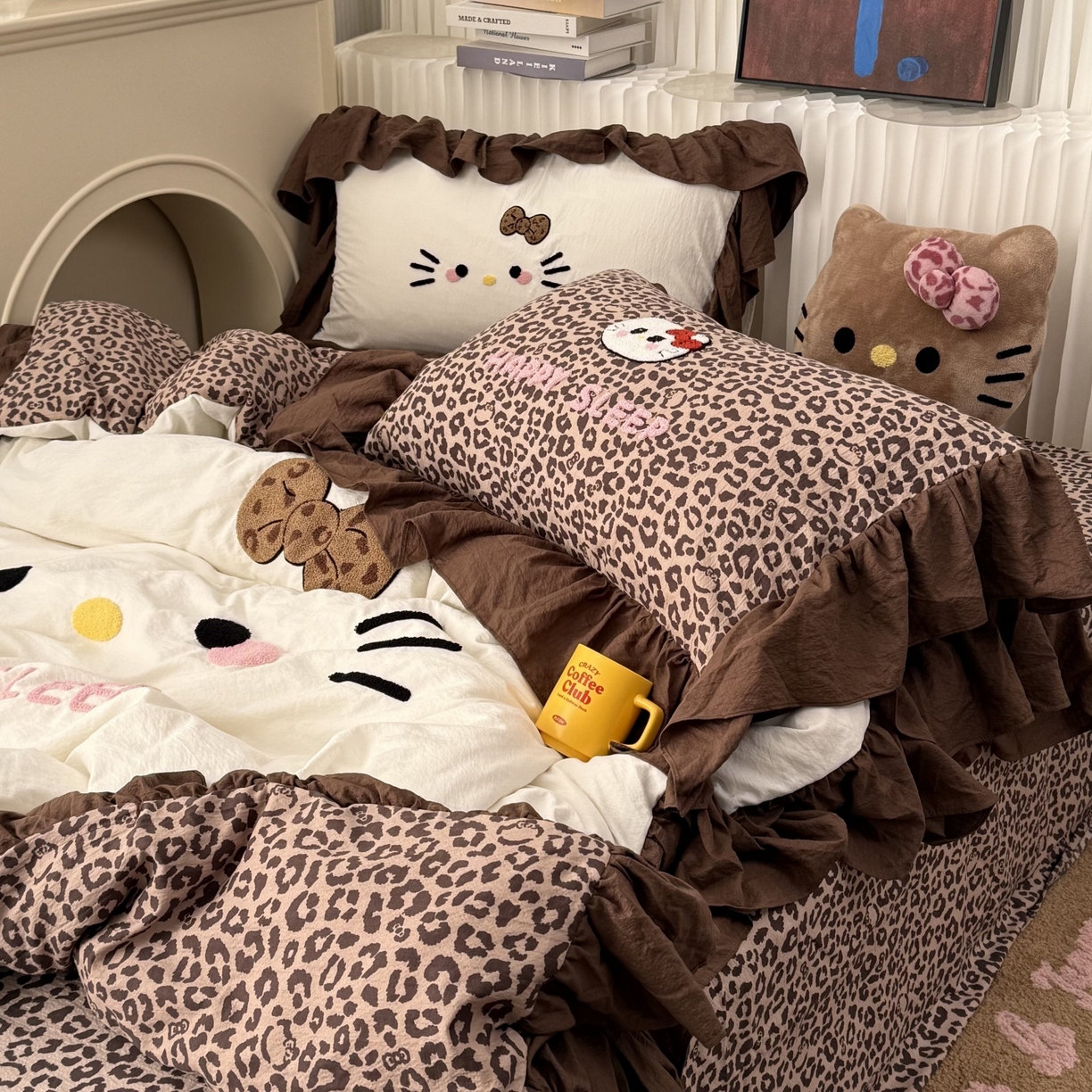 91家纺网 家纺一手货源 找家纺 （总）拾一 2026新款少女心可爱黑皮KT猫猫花边款毛巾绣木棉四件套