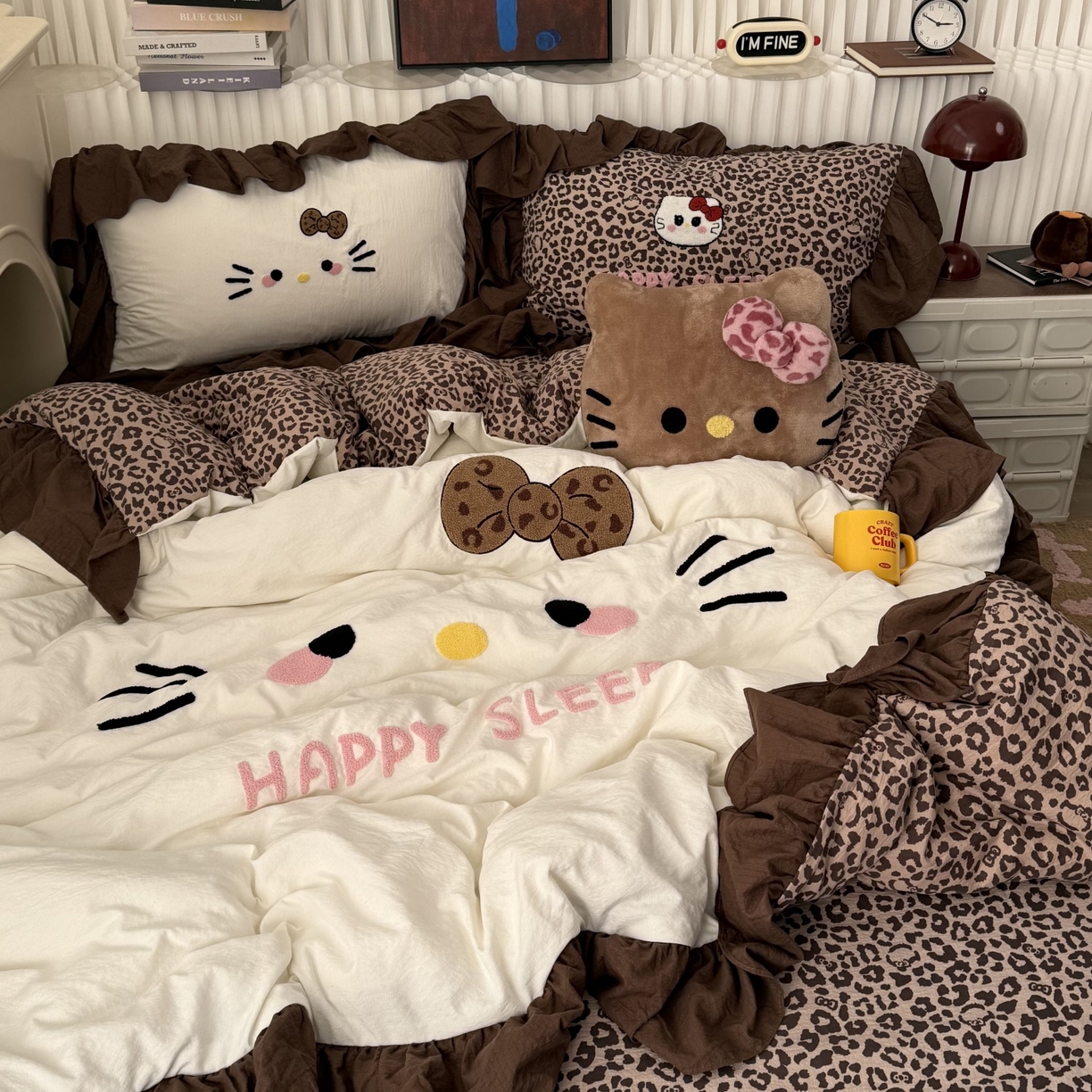 91家纺网 家纺一手货源 找家纺 拾一 2026新款少女心可爱黑皮KT猫猫花边款毛巾绣木棉四件套 猫猫-白