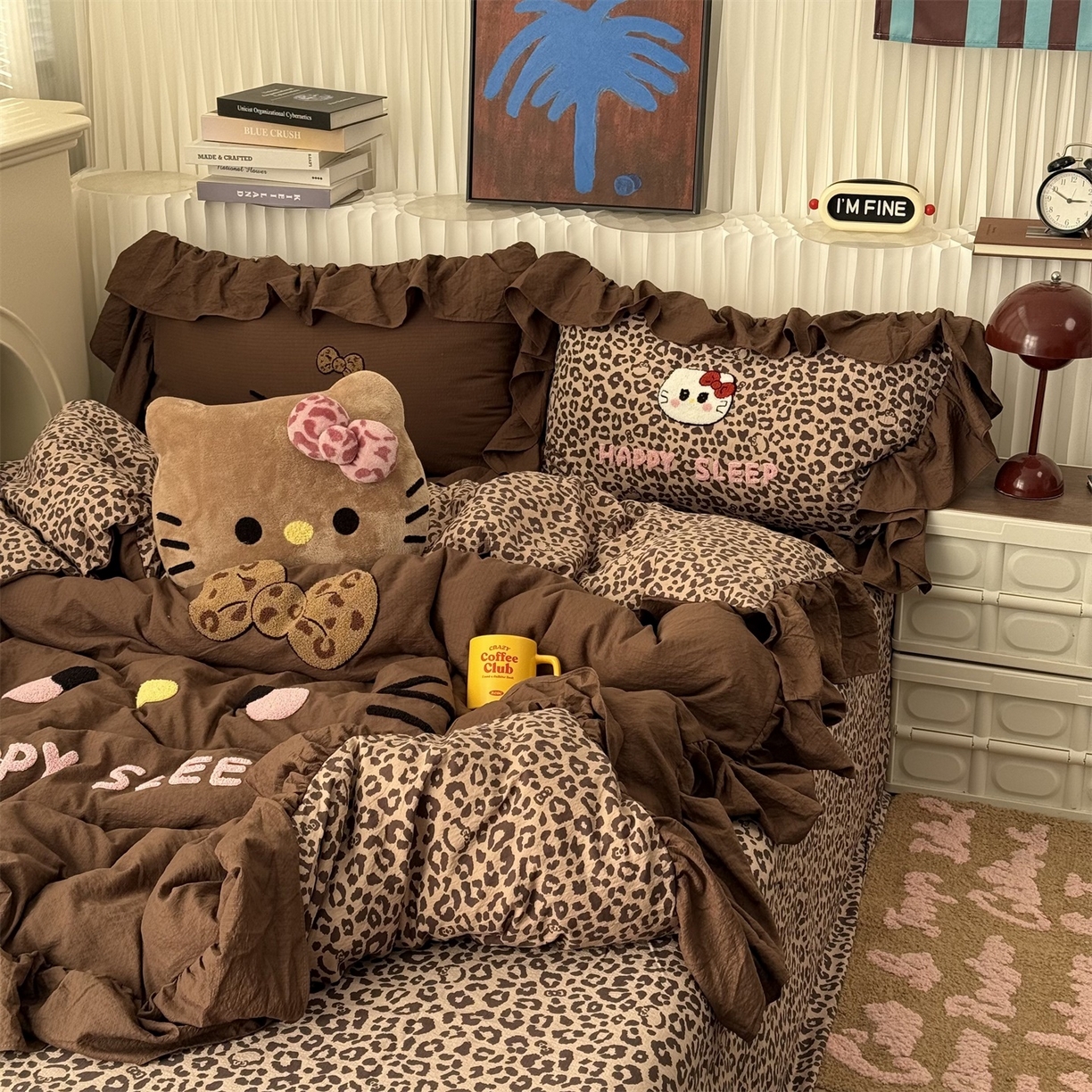 91家纺网 家纺一手货源 找家纺 拾一 2026新款少女心可爱黑皮KT猫猫花边款毛巾绣木棉四件套 猫猫-棕