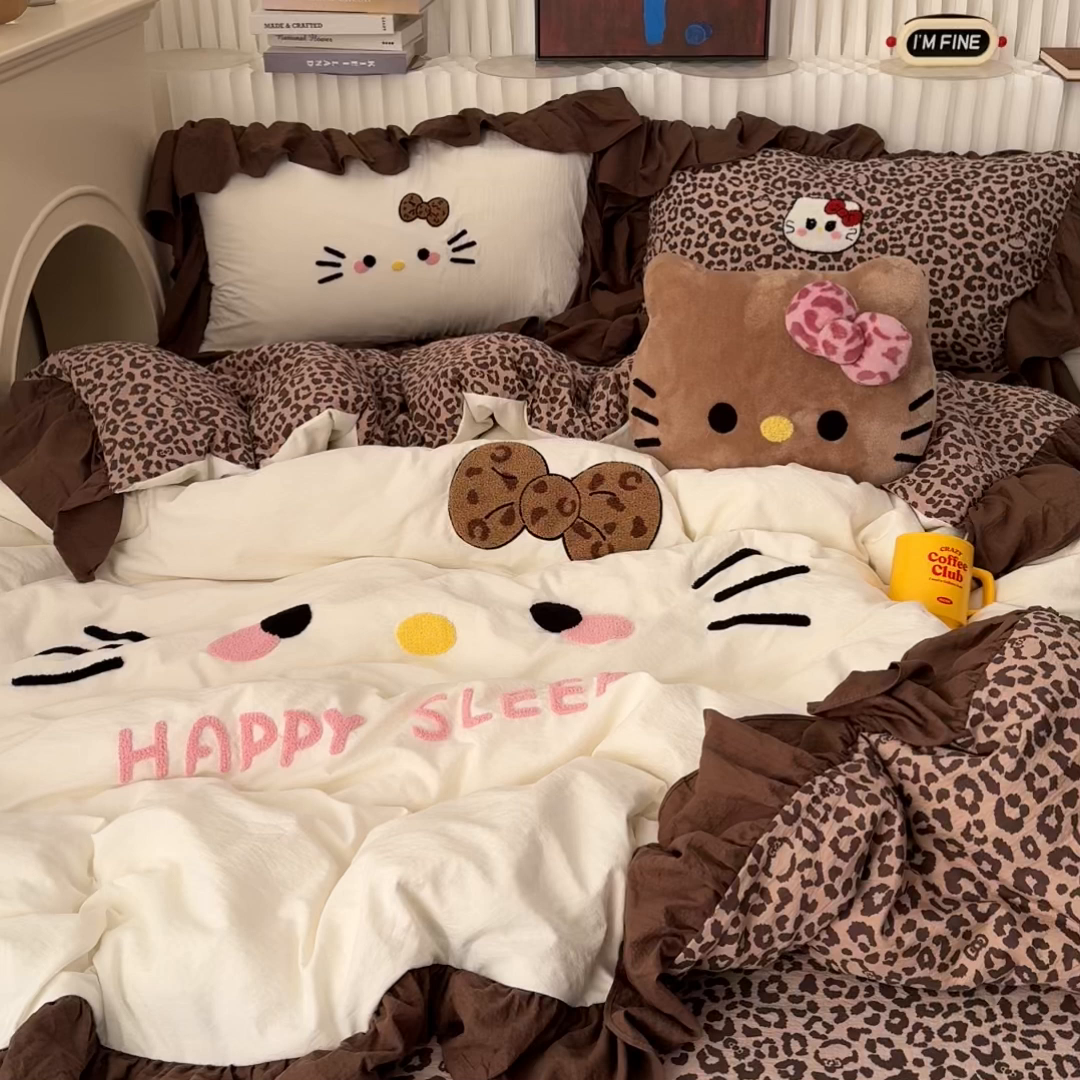 91家纺网 家纺一手货源 找家纺 （总）拾一 2026新款少女心可爱黑皮KT猫猫花边款毛巾绣木棉四件套