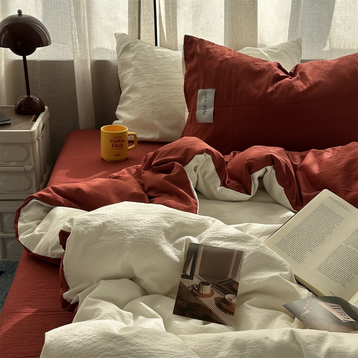 91家纺网 家纺一手货源 找家纺 拾一 2026新款甜美波点系列双拼色四件套 卡亚红-奶白