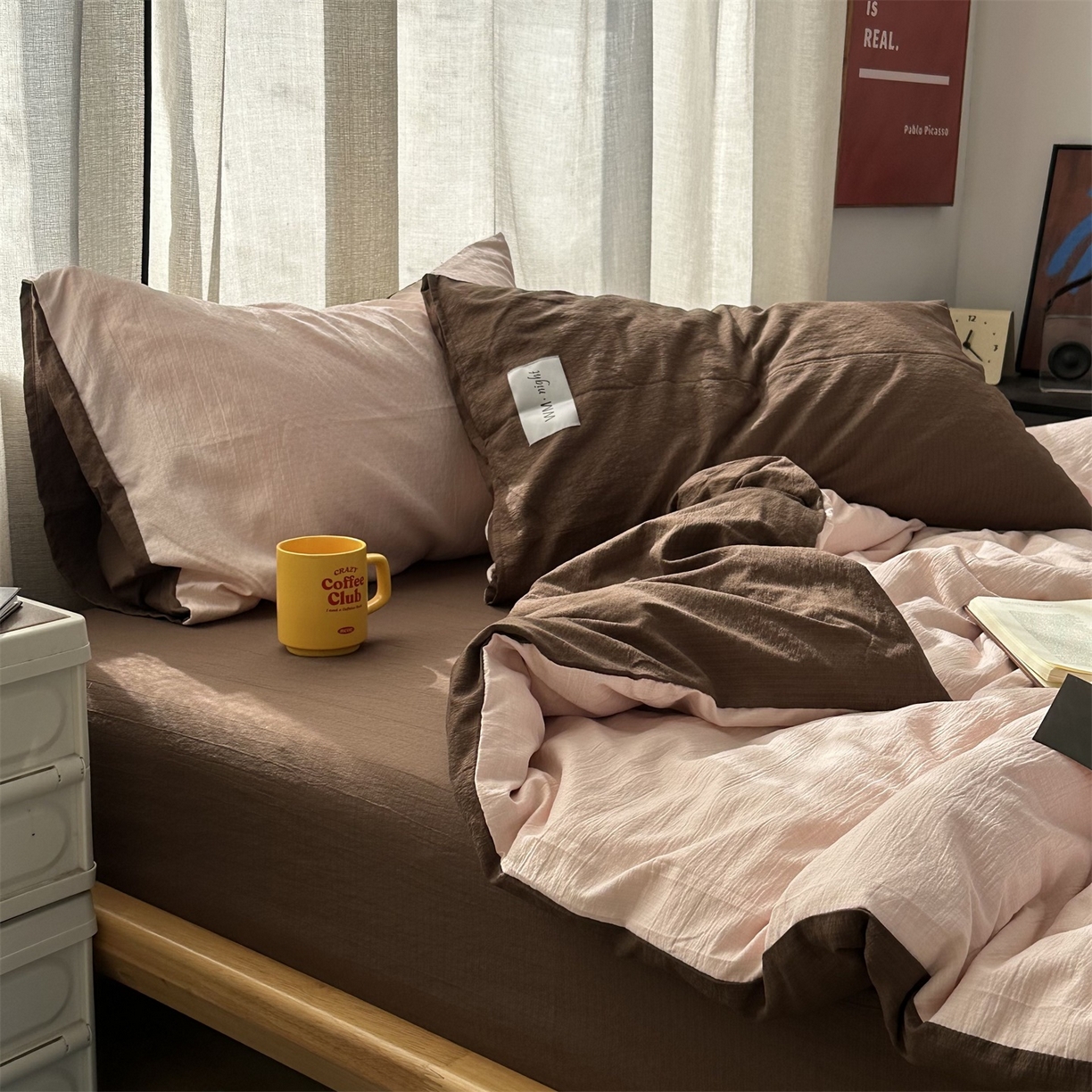 91家纺网 家纺一手货源 找家纺 拾一 2026新款甜美波点系列双拼色四件套 摩卡慕斯棕-粉