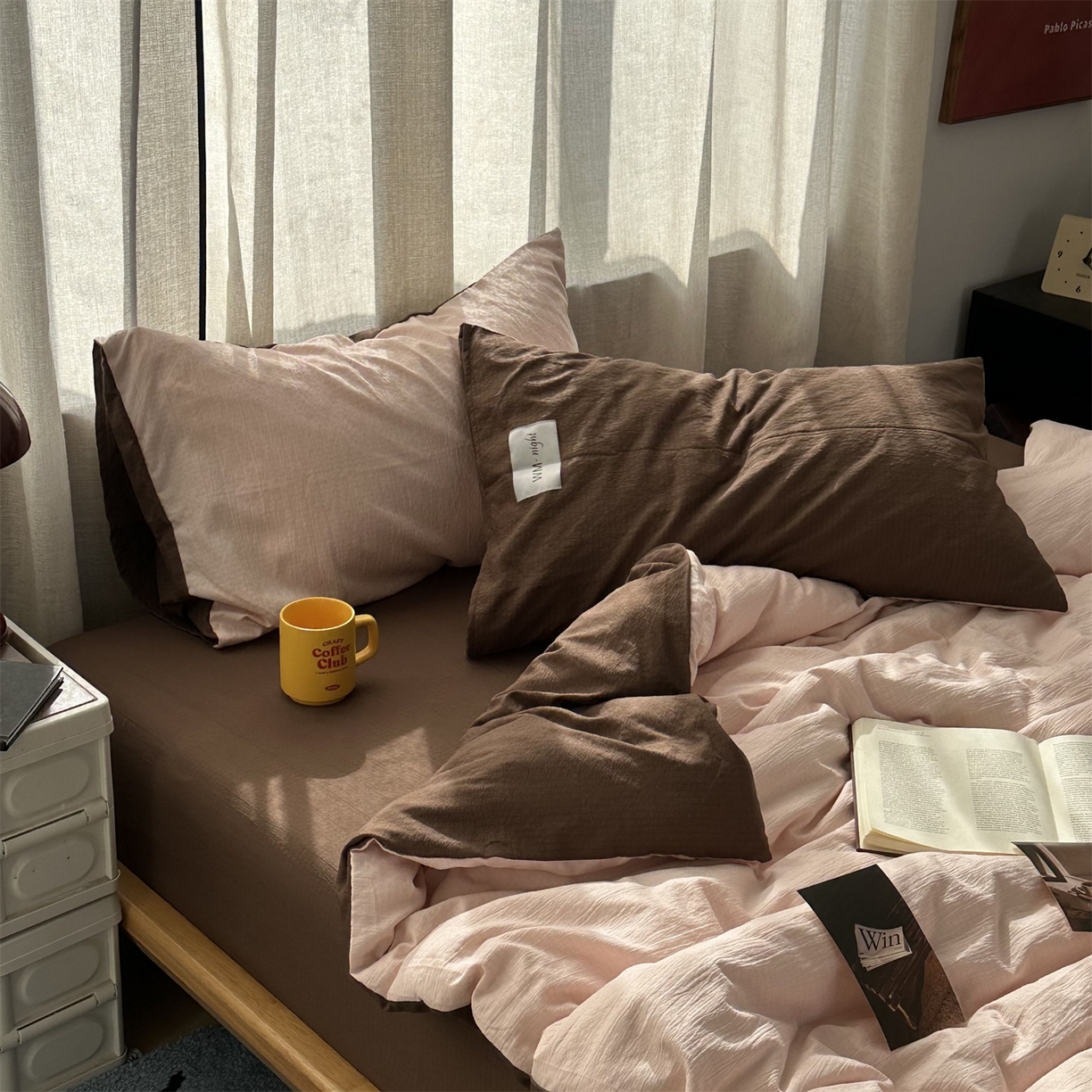 91家纺网 家纺一手货源 找家纺 拾一 2026新款甜美波点系列双拼色四件套 摩卡慕斯棕-粉