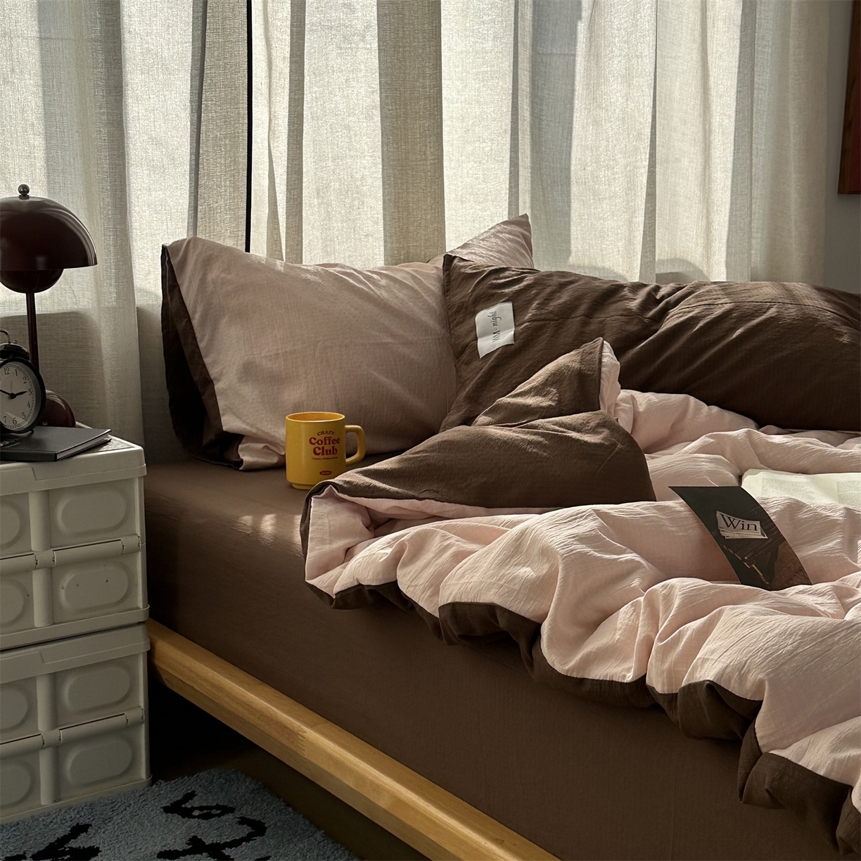 91家纺网 家纺一手货源 找家纺 拾一 2026新款甜美波点系列双拼色四件套 摩卡慕斯棕-粉