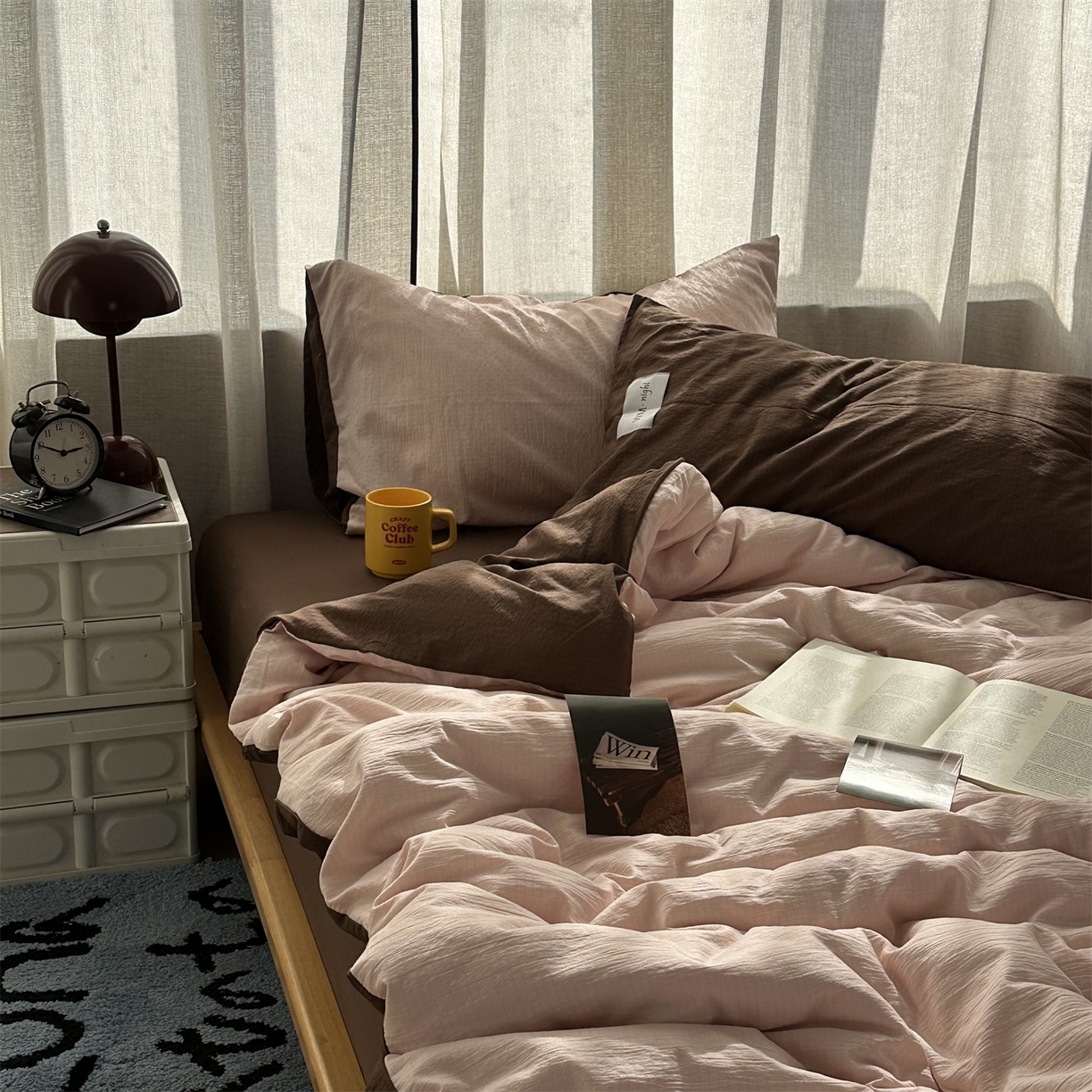 91家纺网 家纺一手货源 找家纺 拾一 2026新款甜美波点系列双拼色四件套 摩卡慕斯棕-粉