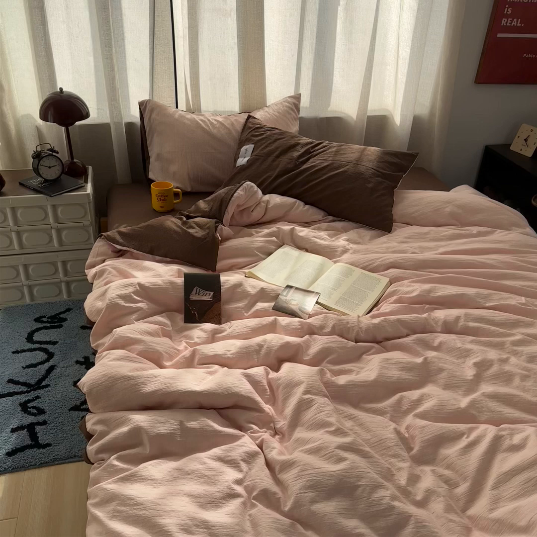 91家纺网 家纺一手货源 找家纺 拾一 2026新款甜美波点系列双拼色四件套 摩卡慕斯棕-粉