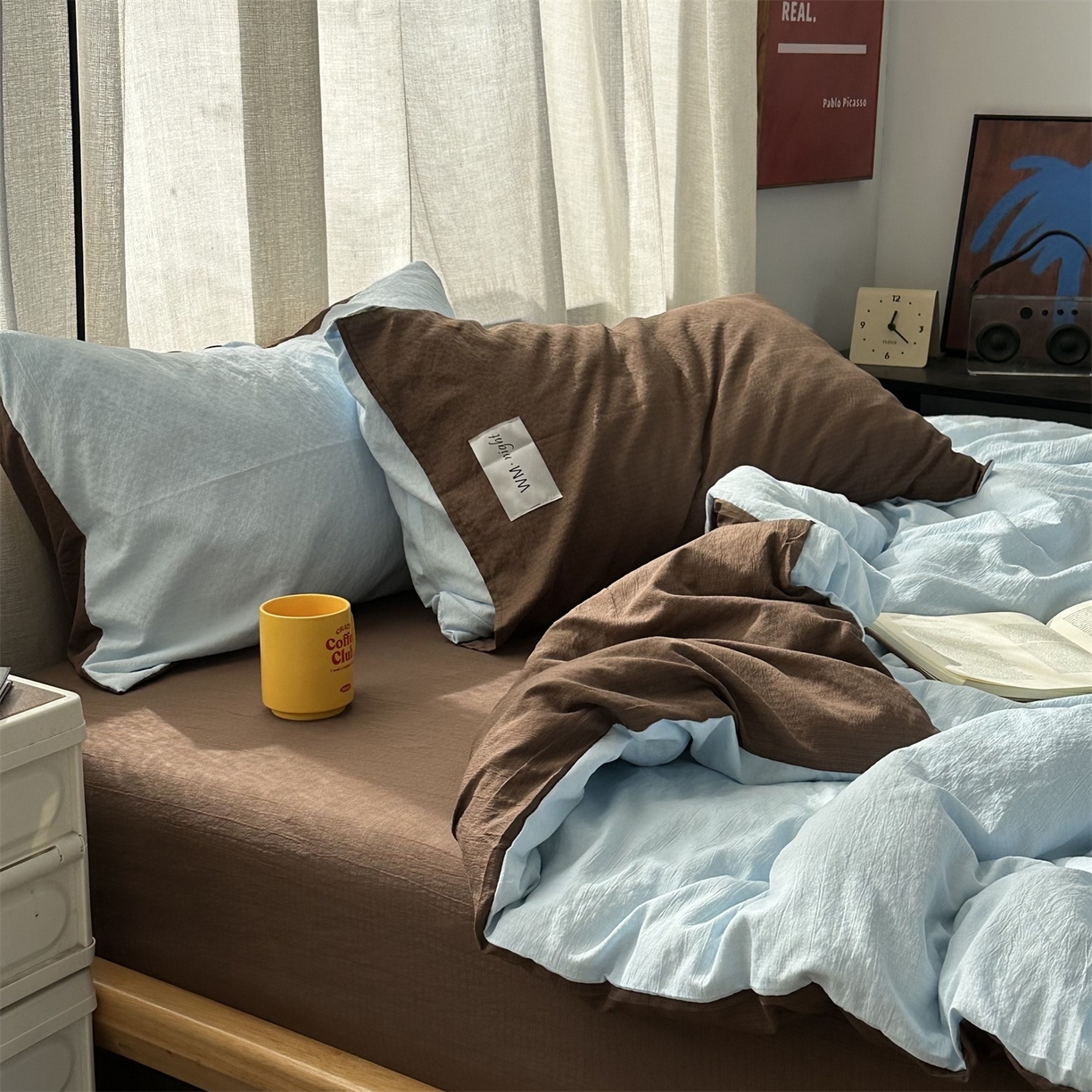 91家纺网 家纺一手货源 找家纺 拾一 2026新款甜美波点系列双拼色四件套 摩卡慕斯棕-蓝