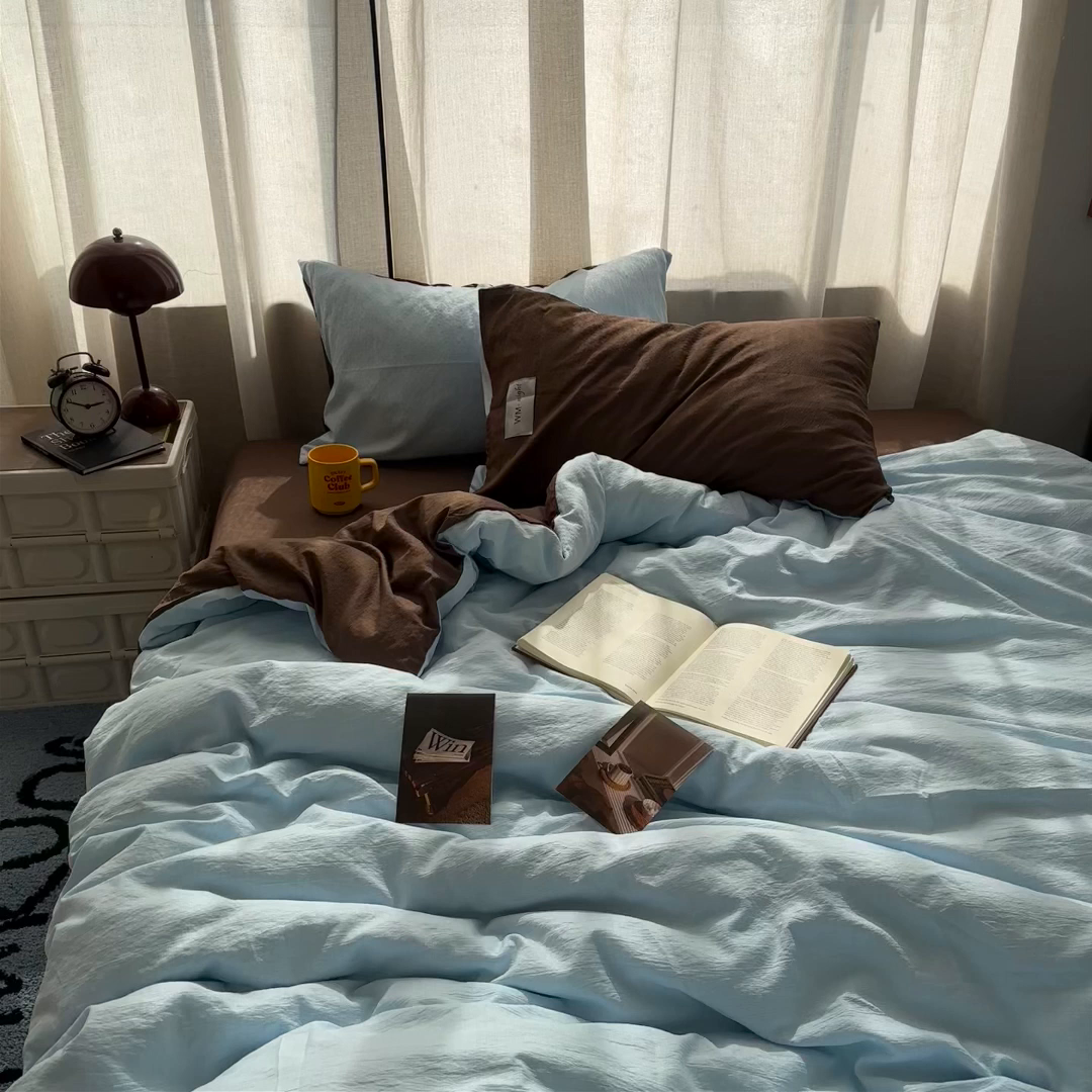 91家纺网 家纺一手货源 找家纺 拾一 2026新款甜美波点系列双拼色四件套 摩卡慕斯棕-蓝