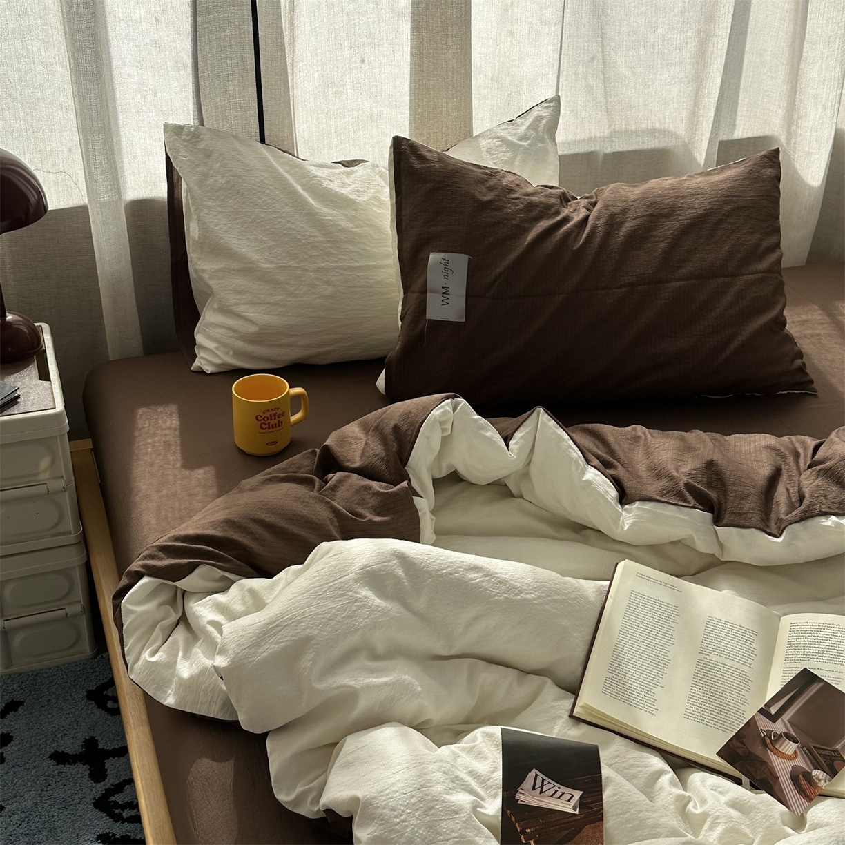 91家纺网 家纺一手货源 找家纺 拾一 2026新款甜美波点系列双拼色四件套 摩卡慕斯棕-奶白