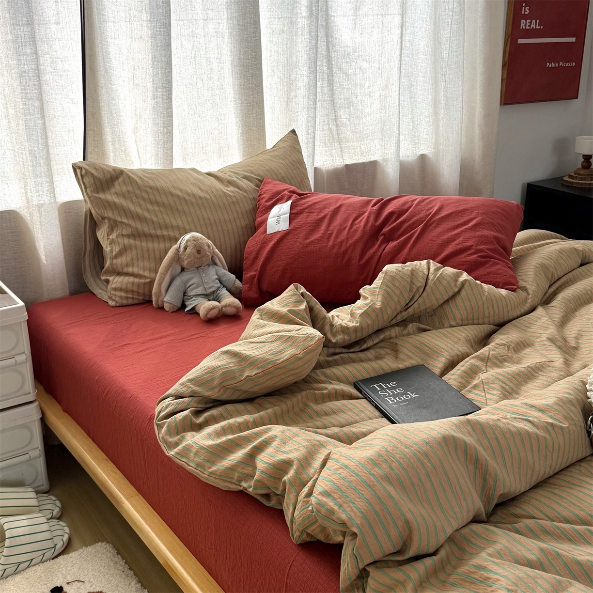 91家纺网 家纺一手货源 找家纺 拾一 2026新款软糯木棉中古多巴胺条纹系列四件套 慵懒条-浅咖