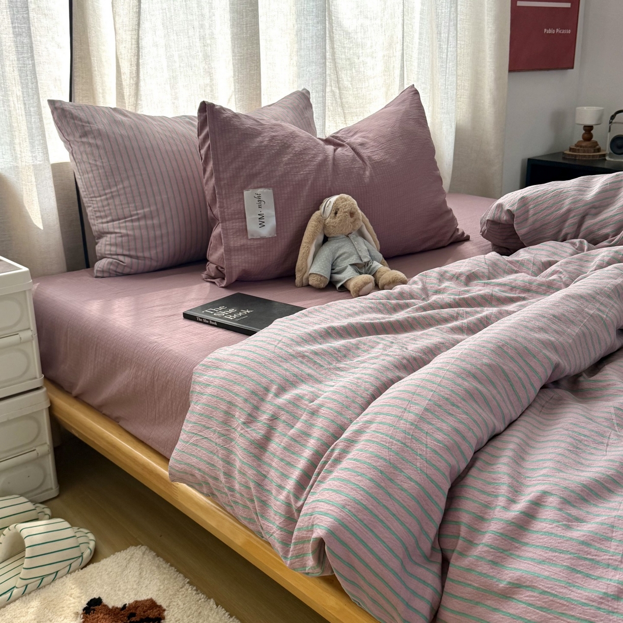 91家纺网 家纺一手货源 找家纺 拾一 2026新款软糯木棉中古多巴胺条纹系列四件套 慵懒条-紫