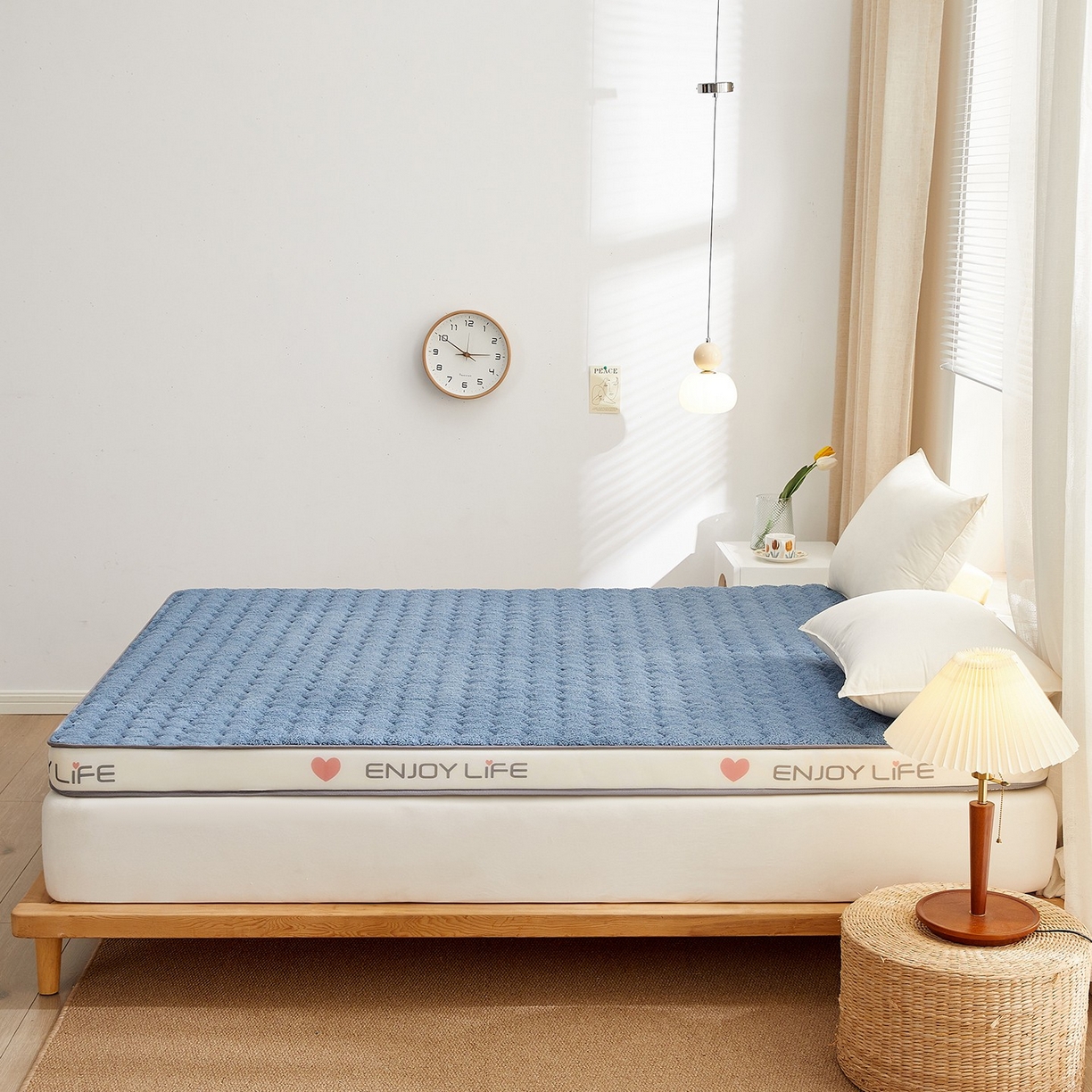 91家纺网 家纺一手货源 找家纺 月茶家纺 2026新款立体爱心边羊羔绒海绵床垫垫子 蓝色