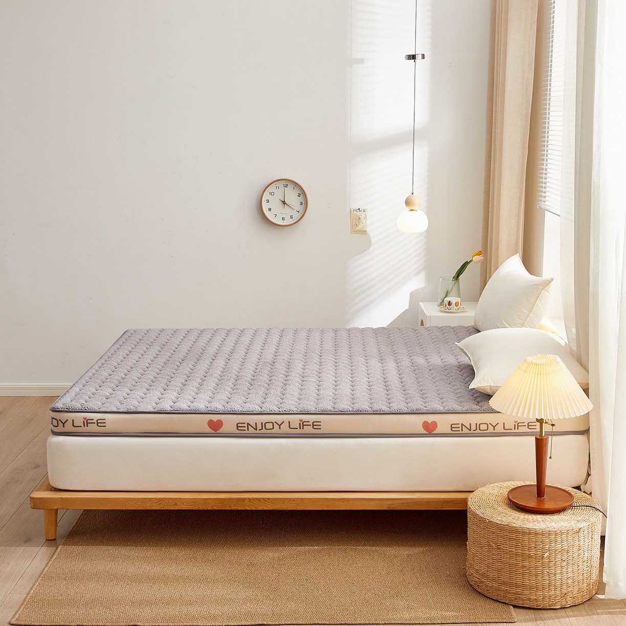 91家纺网 家纺一手货源 找家纺 月茶家纺 2026新款立体爱心边羊羔绒海绵床垫垫子 灰色