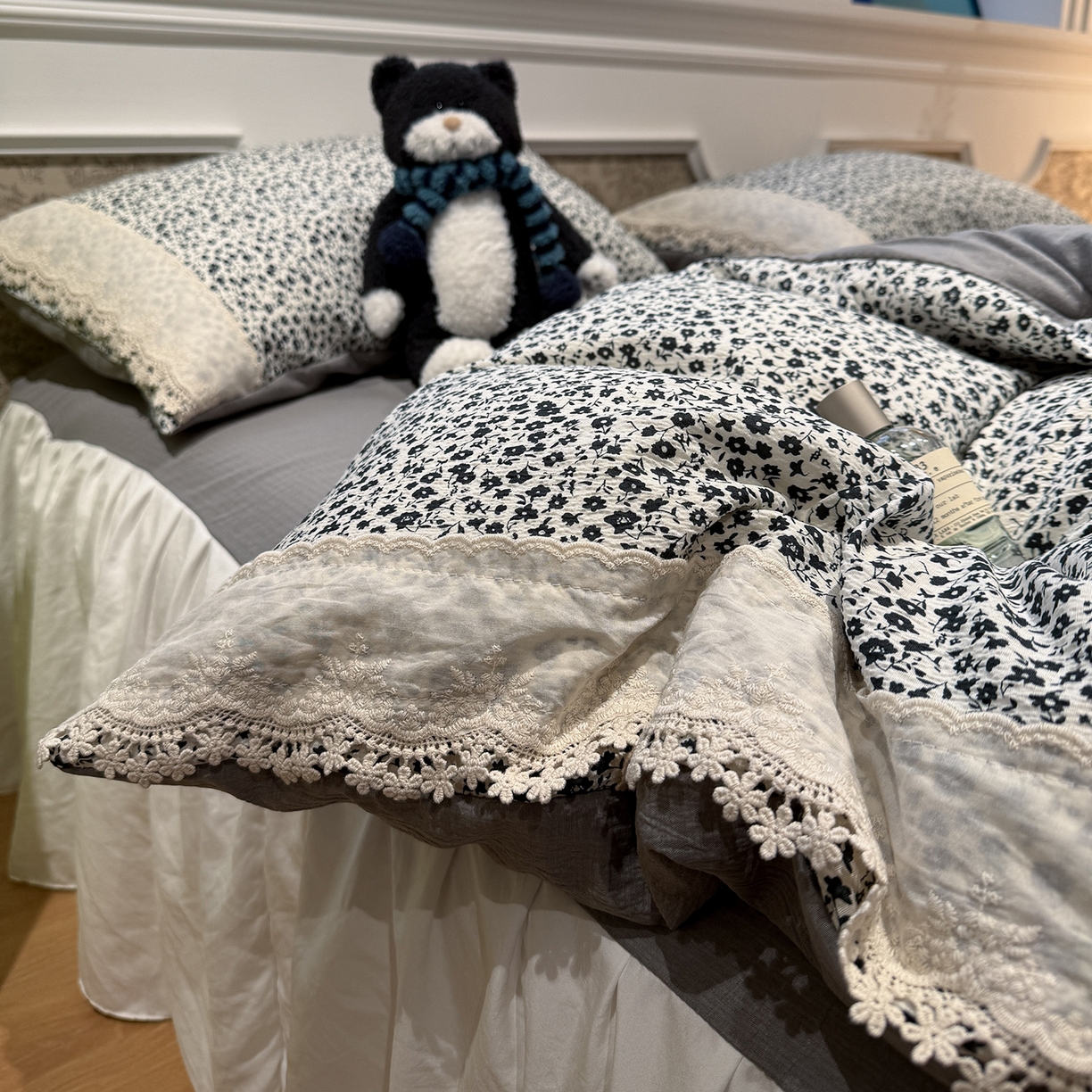 91家纺网 家纺一手货源 找家纺 盼季家纺 2026新款亲肤木棉法式复古蕾丝花边皱皱纱四件套 复古蕾丝花边-米希娅