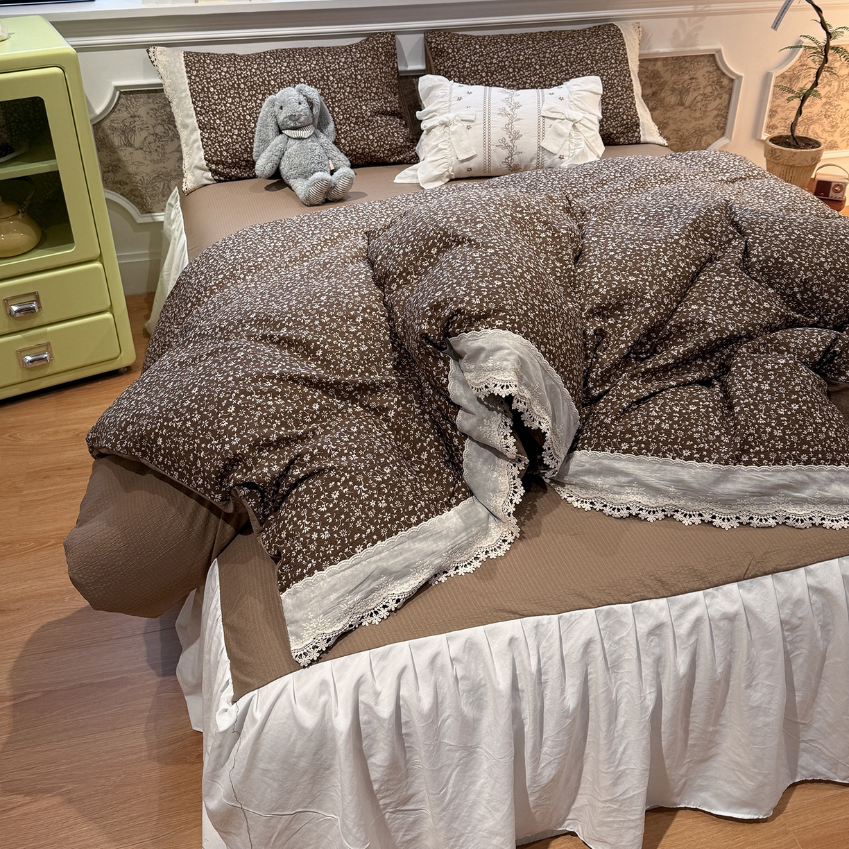 91家纺网 家纺一手货源 找家纺 盼季家纺 2026新款亲肤木棉法式复古蕾丝花边皱皱纱四件套 复古蕾丝花边-赫拉花园