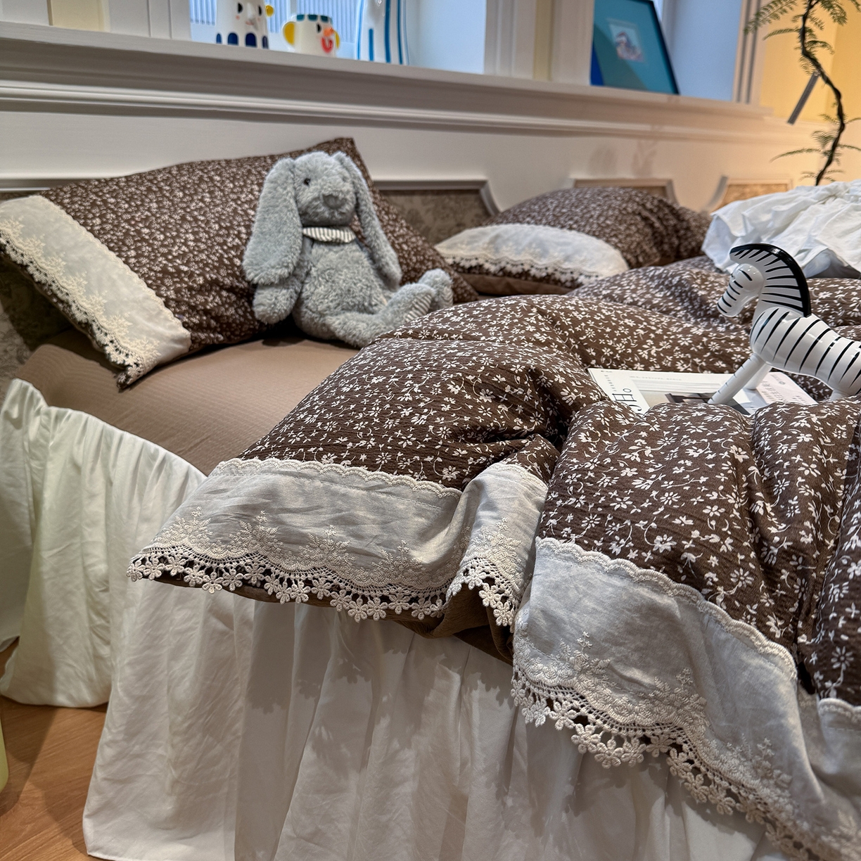 91家纺网 家纺一手货源 找家纺 盼季家纺 2026新款亲肤木棉法式复古蕾丝花边皱皱纱四件套 复古蕾丝花边-赫拉花园