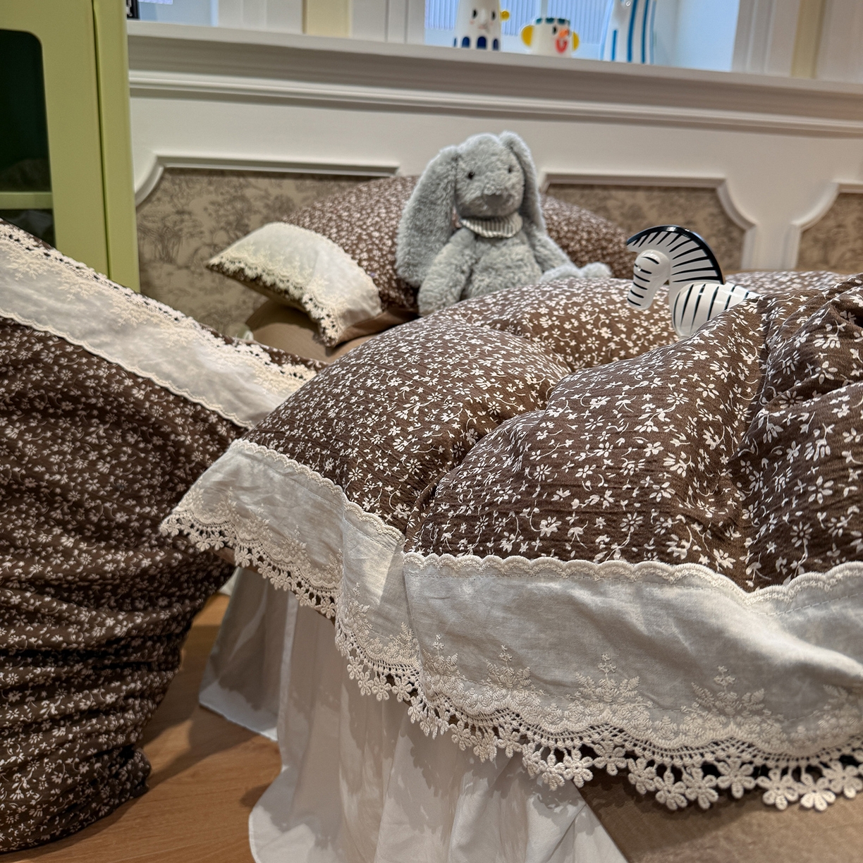 91家纺网 家纺一手货源 找家纺 盼季家纺 2026新款亲肤木棉法式复古蕾丝花边皱皱纱四件套 复古蕾丝花边-赫拉花园
