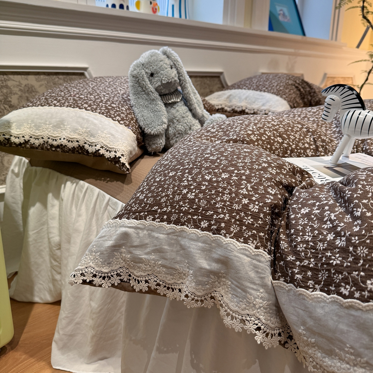 91家纺网 家纺一手货源 找家纺 盼季家纺 2026新款亲肤木棉法式复古蕾丝花边皱皱纱四件套 复古蕾丝花边-赫拉花园