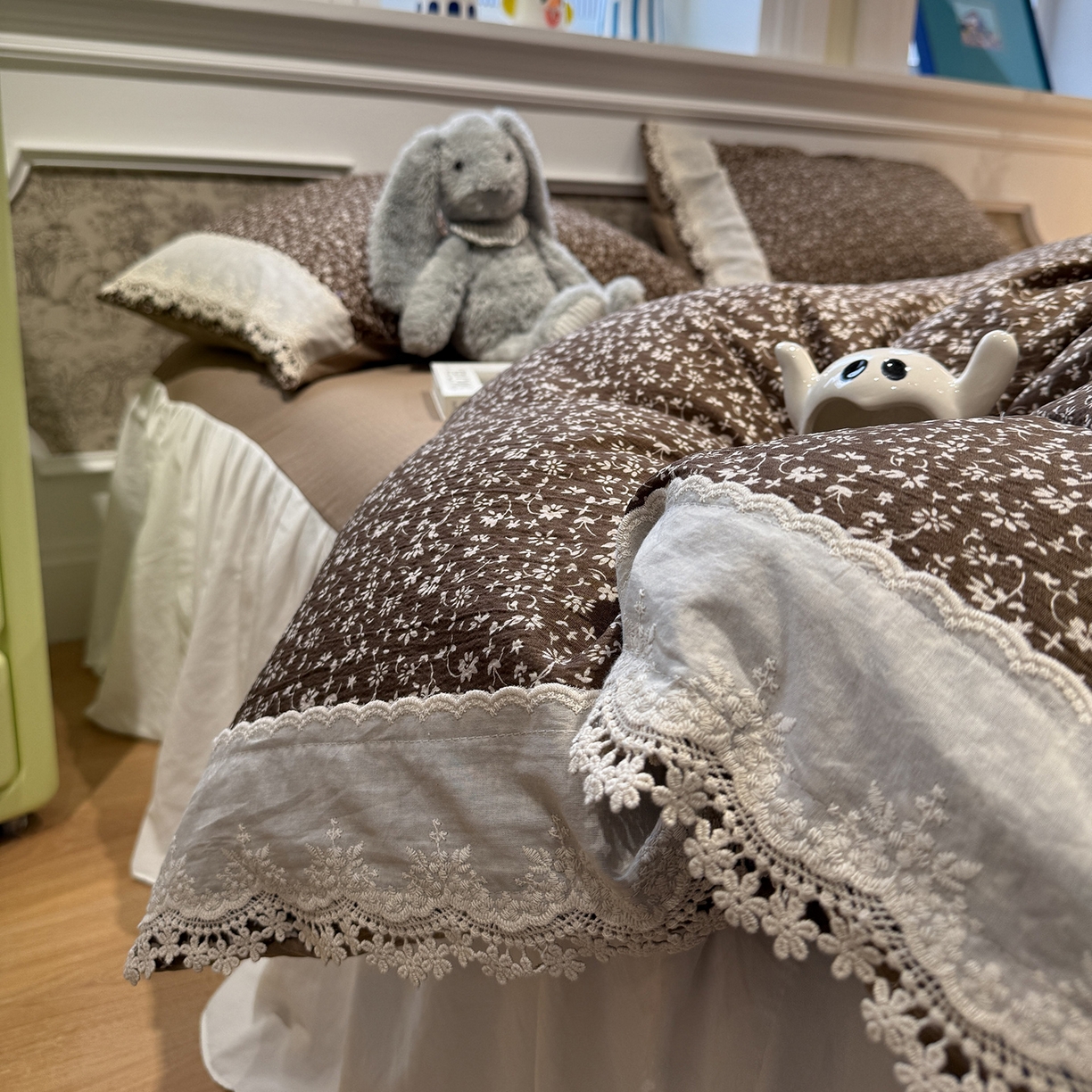 91家纺网 家纺一手货源 找家纺 盼季家纺 2026新款亲肤木棉法式复古蕾丝花边皱皱纱四件套 复古蕾丝花边-赫拉花园