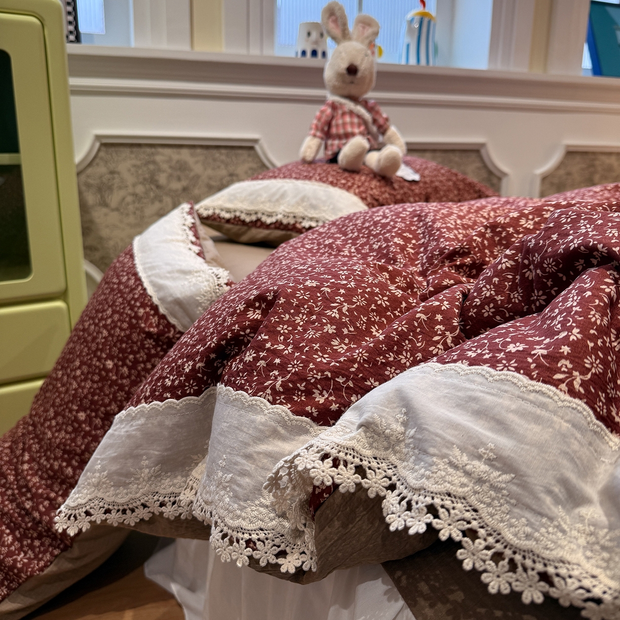 91家纺网 家纺一手货源 找家纺 盼季家纺 2026新款亲肤木棉法式复古蕾丝花边皱皱纱四件套 复古蕾丝花边-玫瑰花园