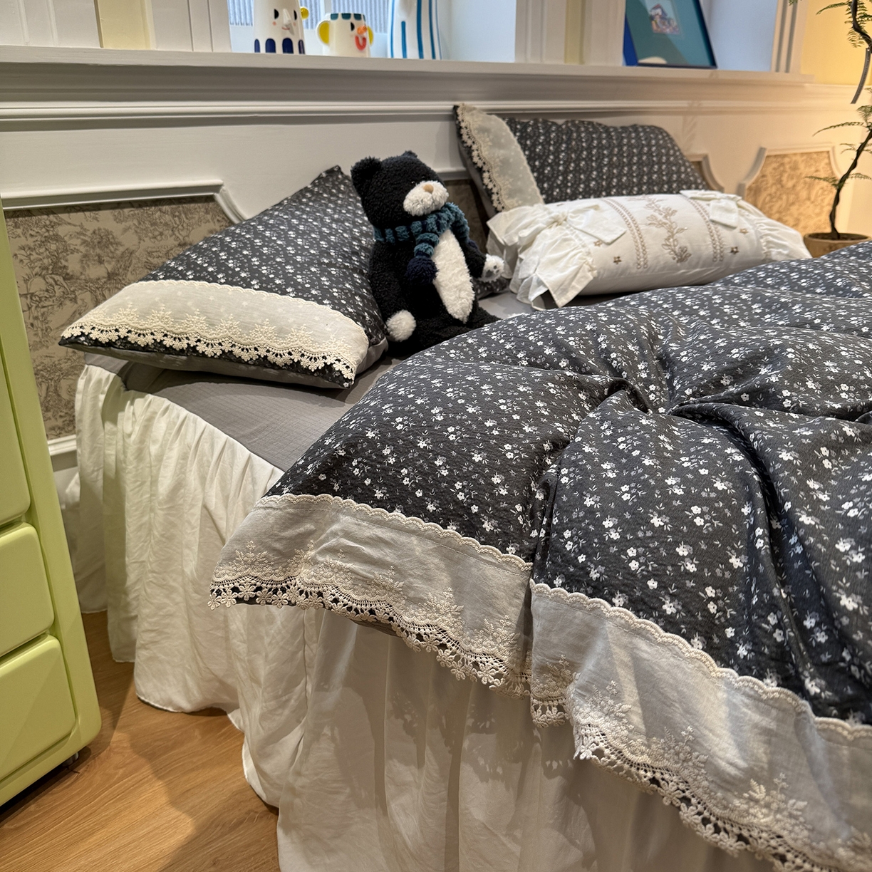 91家纺网 家纺一手货源 找家纺 盼季家纺 2026新款亲肤木棉法式复古蕾丝花边皱皱纱四件套 复古蕾丝花边-秘密庄园