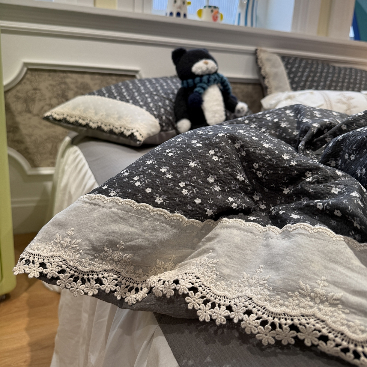 91家纺网 家纺一手货源 找家纺 盼季家纺 2026新款亲肤木棉法式复古蕾丝花边皱皱纱四件套 复古蕾丝花边-秘密庄园