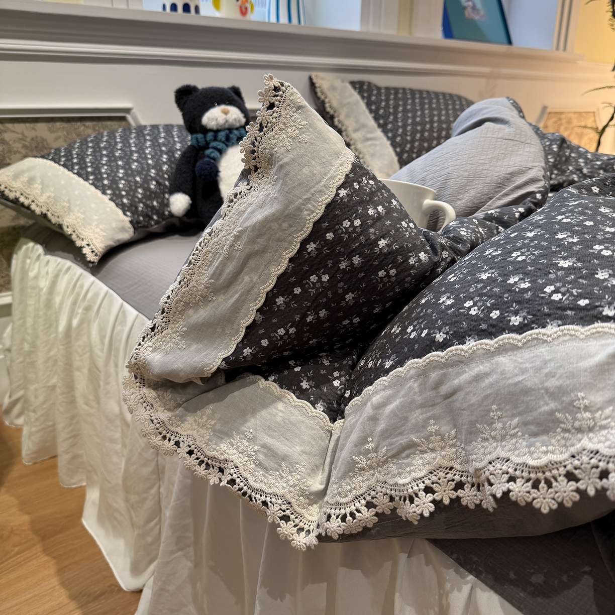 91家纺网 家纺一手货源 找家纺 盼季家纺 2026新款亲肤木棉法式复古蕾丝花边皱皱纱四件套 复古蕾丝花边-秘密庄园