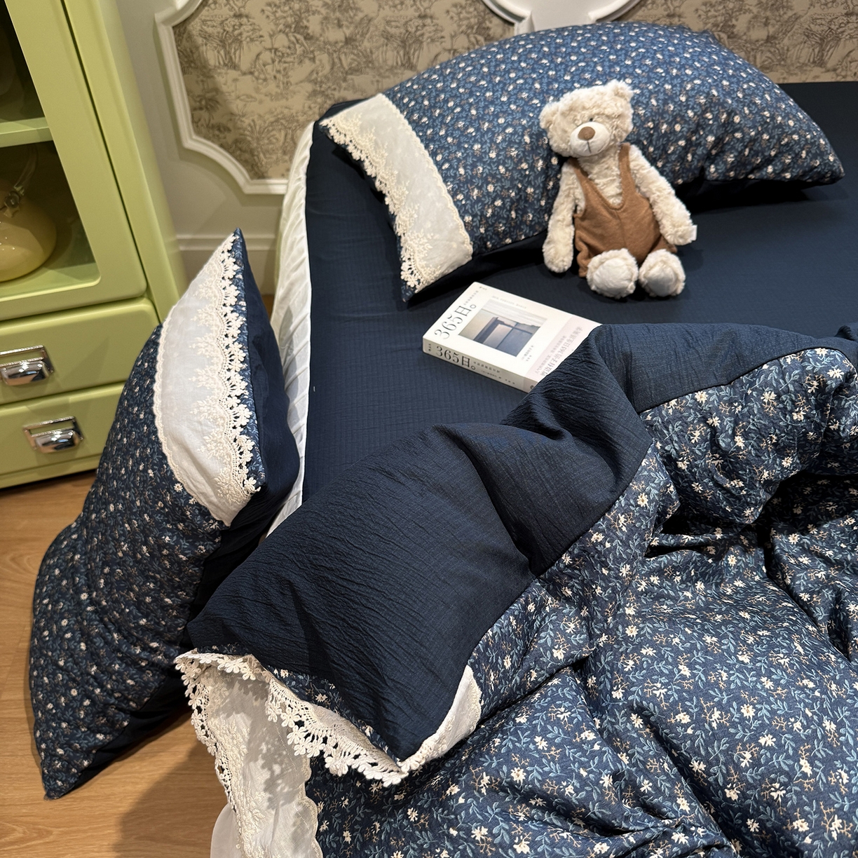 91家纺网 家纺一手货源 找家纺 盼季家纺 2026新款亲肤木棉法式复古蕾丝花边皱皱纱四件套 复古蕾丝花边-南法假日