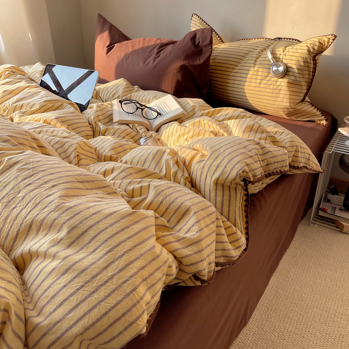 91家纺网 家纺一手货源 找家纺 瑞莱 2026年新款全棉纯棉水洗棉贝壳边四件套 暖阳黄棕