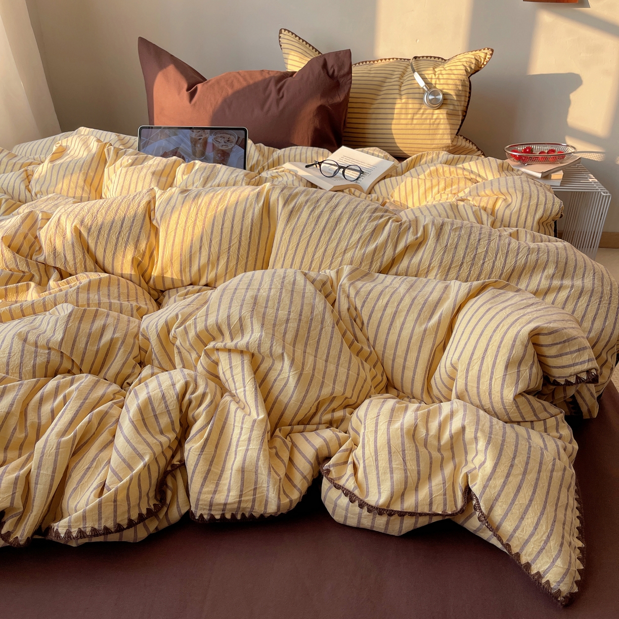 91家纺网 家纺一手货源 找家纺 瑞莱 2026年新款全棉纯棉水洗棉贝壳边四件套 暖阳黄棕